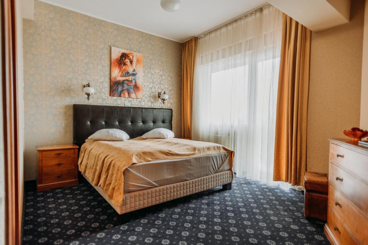 Hotel Coandi Arad Exterior foto
