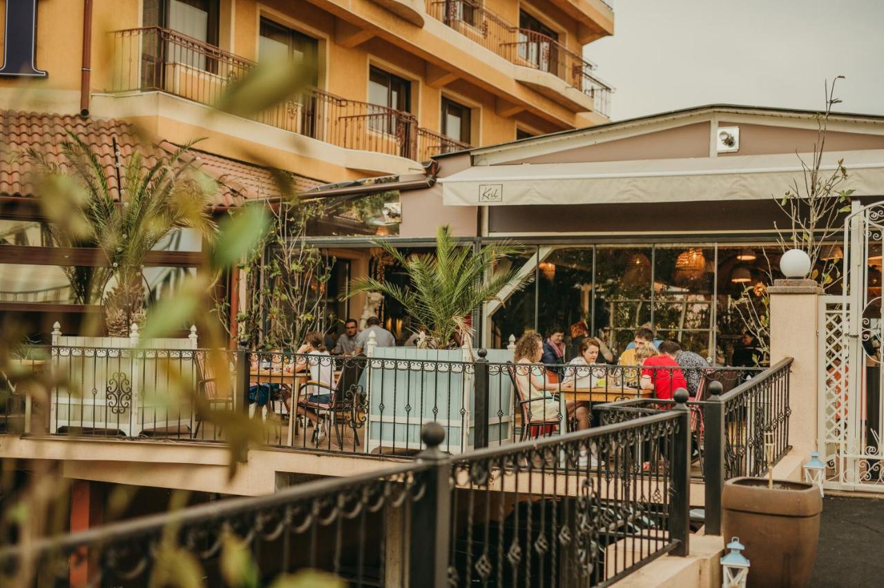 Hotel Coandi Arad Exterior foto
