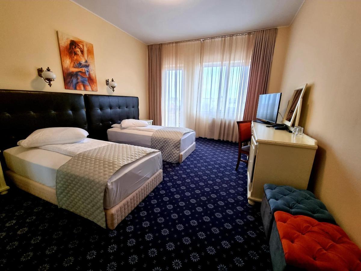 Hotel Coandi Arad Exterior foto