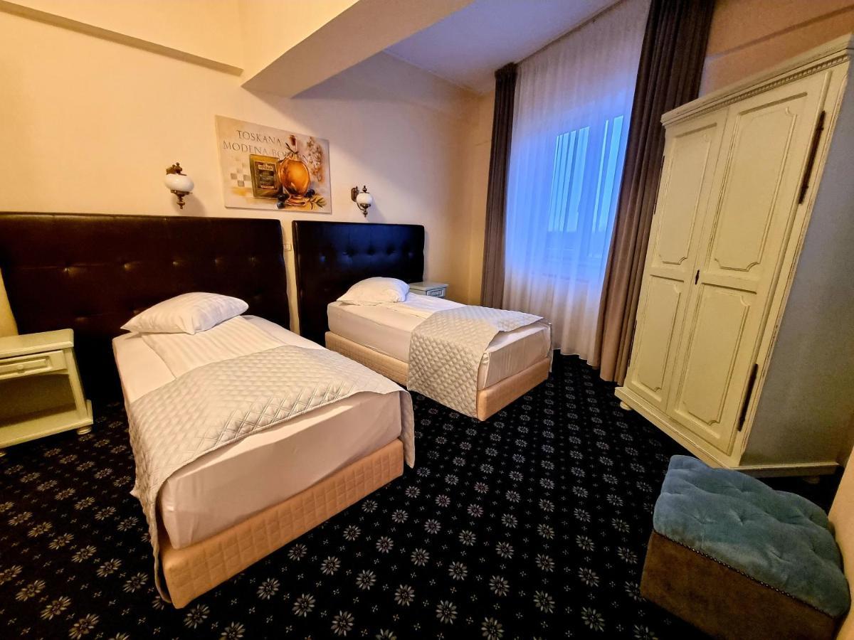 Hotel Coandi Arad Exterior foto