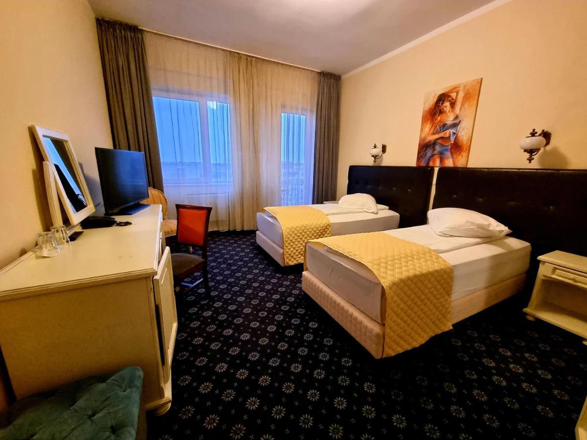 Hotel Coandi Arad Exterior foto