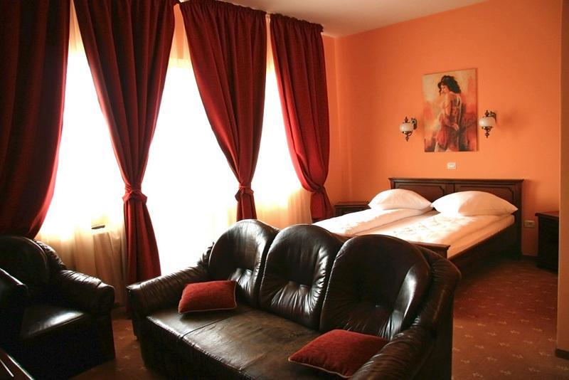 Hotel Coandi Arad Exterior foto